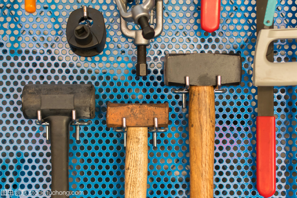 車庫(kù)寶藏 精心打造船上專用的錘子五金工具集合